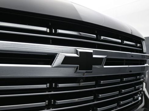 Used 2024 Chevrolet Tahoe Premier w/ Premium Package image 55