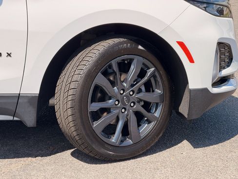 Used 2023 Chevrolet Equinox RS FWD image 5