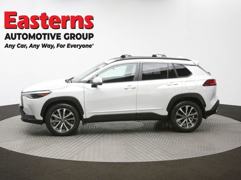 Used 2022 Toyota Corolla Cross XLE w/ Convenience Package image 56