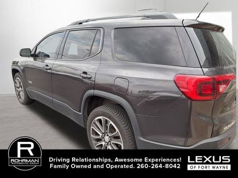 Used 2017 GMC Acadia SLT image 12