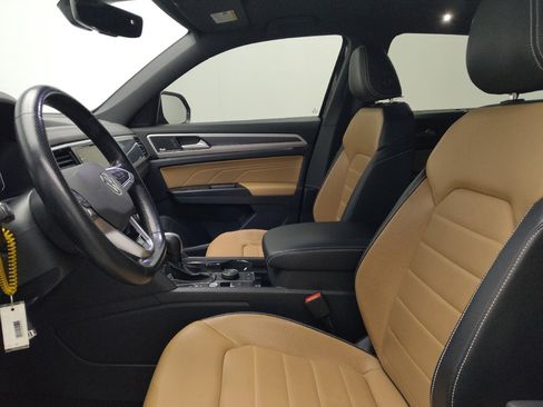 Used 2021 Volkswagen Atlas Cross Sport SEL Premium R-Line image 17