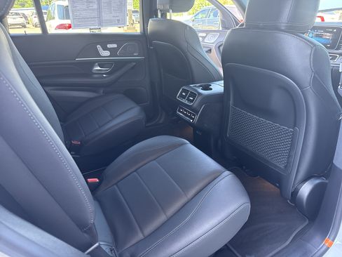 Used 2022 Mercedes-Benz GLS 450 4MATIC image 14