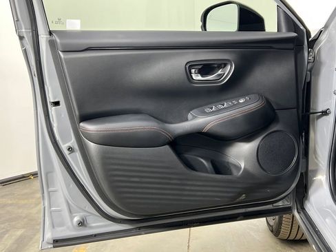 Used 2024 Honda HR-V Sport image 18