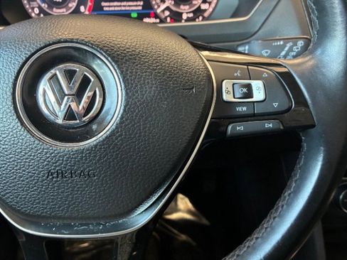 Used 2019 Volkswagen Tiguan SEL image 18