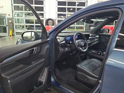 Used 2025 Buick Enclave Preferred image 12