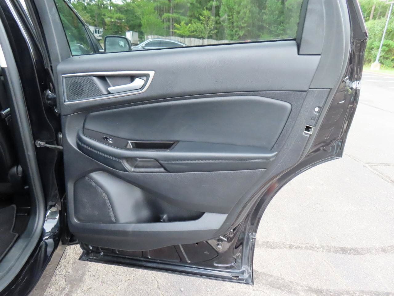 Used 2020 Ford Edge SEL w/ Convenience Package FWD image 22