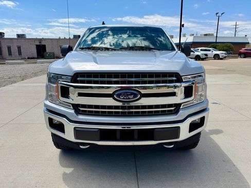 Used 2019 Ford F150 XLT w/ Equipment Group 302A Luxury AWD/4WD image 4