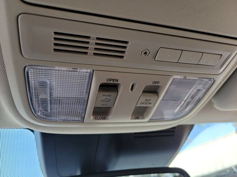 Used 2020 Honda CR-V Touring image 19