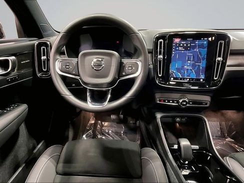 Certified 2023 Volvo XC40 Recharge Ultimate image 8