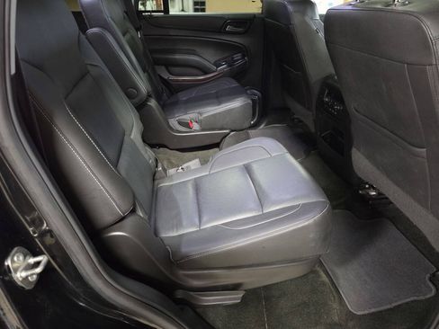 Used 2017 GMC Yukon SLT w/ Open Road Package AWD/4WD image 18