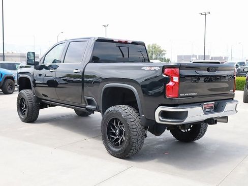 Used 2021 Chevrolet Silverado 3500 LTZ w/ LTZ Plus Package image 4