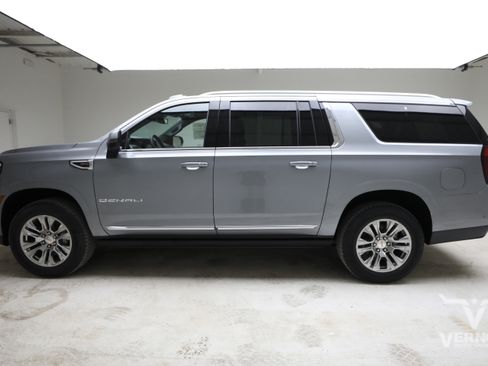 New 2026 GMC Yukon XL Denali w/ Sun & Power Step Package AWD/4WD image 2