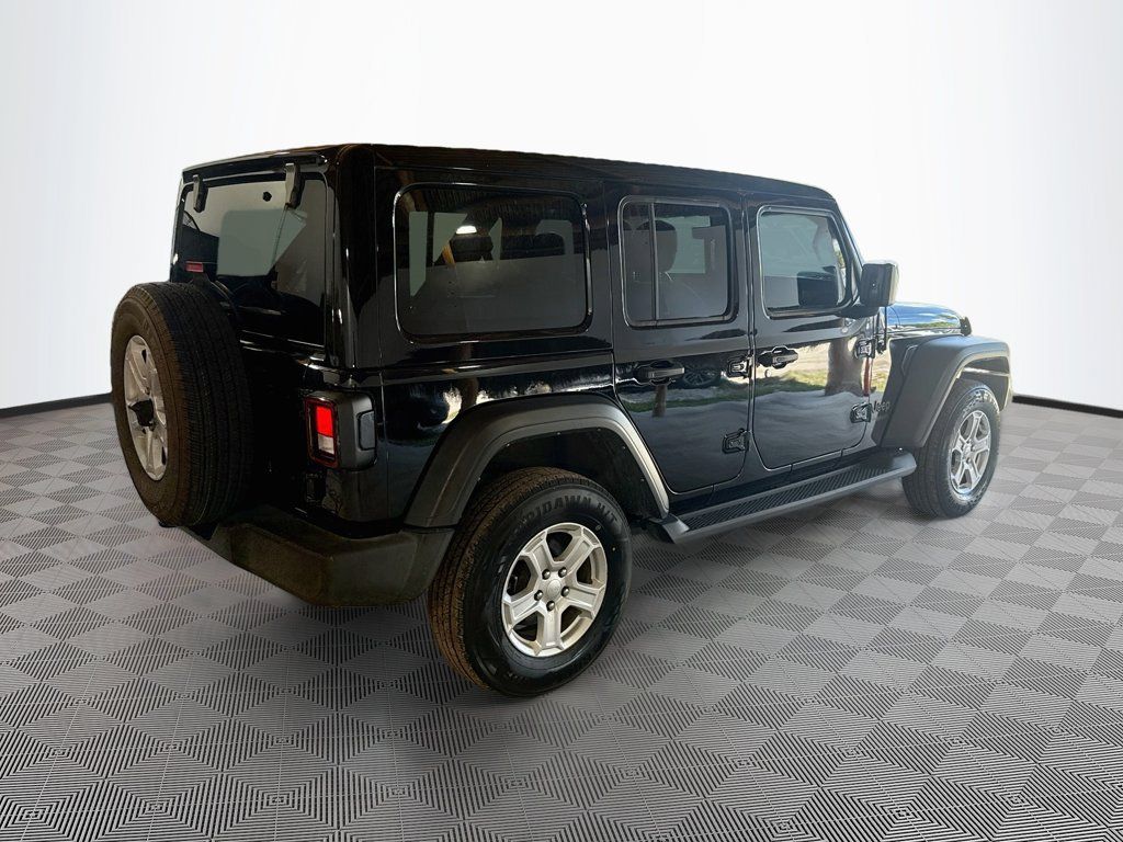 Certified 2022 Jeep Wrangler Unlimited Sport w/ Sun And Sound Package AWD/4WD image 6