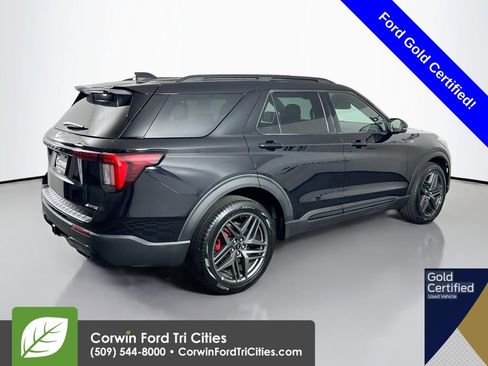 Certified 2025 Ford Explorer ST-Line w/ ST-Line Street Pack image 16