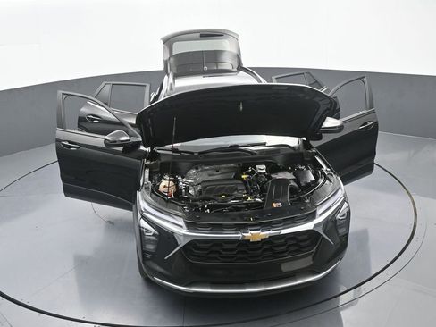 Used 2024 Chevrolet Trax LT image 68