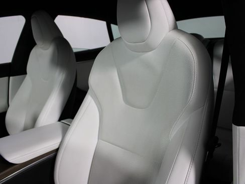 Used 2023 Tesla Model S Standard Range AWD/4WD image 11