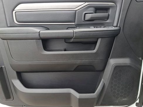 Used 2024 RAM 2500 Tradesman w/ Chrome Appearance Group image 12