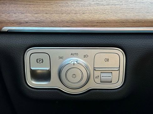 Certified 2025 Mercedes-Benz GLE 350 4MATIC image 26