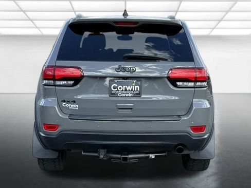 Used 2019 Jeep Grand Cherokee Laredo AWD/4WD image 16