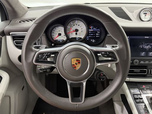 Certified 2021 Porsche Macan Turbo AWD/4WD image 48