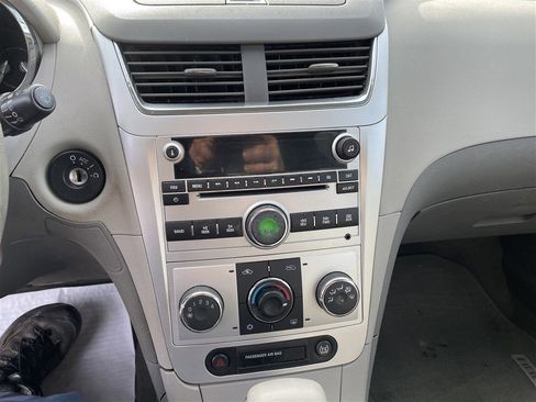 Used 2010 Chevrolet Malibu LT w/ Power Convenience Package image 14