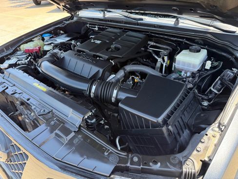 Used 2021 Nissan Frontier SV w/ Midnight Edition Floor Mats image 38