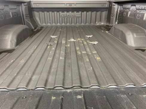 Used 2025 GMC Sierra 2500 SLT w/ SLT Convenience Package AWD/4WD image 33