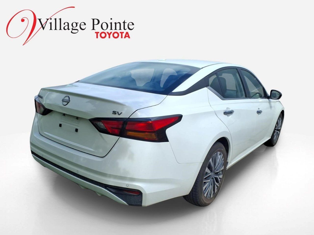Used 2024 Nissan Altima 2.5 SV FWD image 4