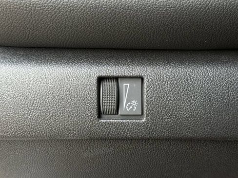 Certified 2024 Chevrolet Colorado LT w/ LT Convenience Package II RWD image 23