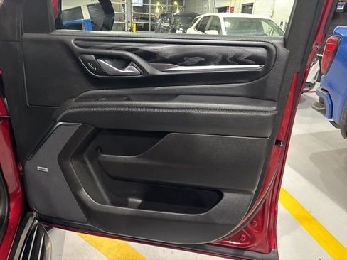 Used 2024 GMC Yukon XL Denali image 36