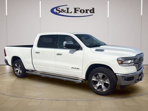 Used 2022 RAM 1500 Laramie AWD/4WD image 11