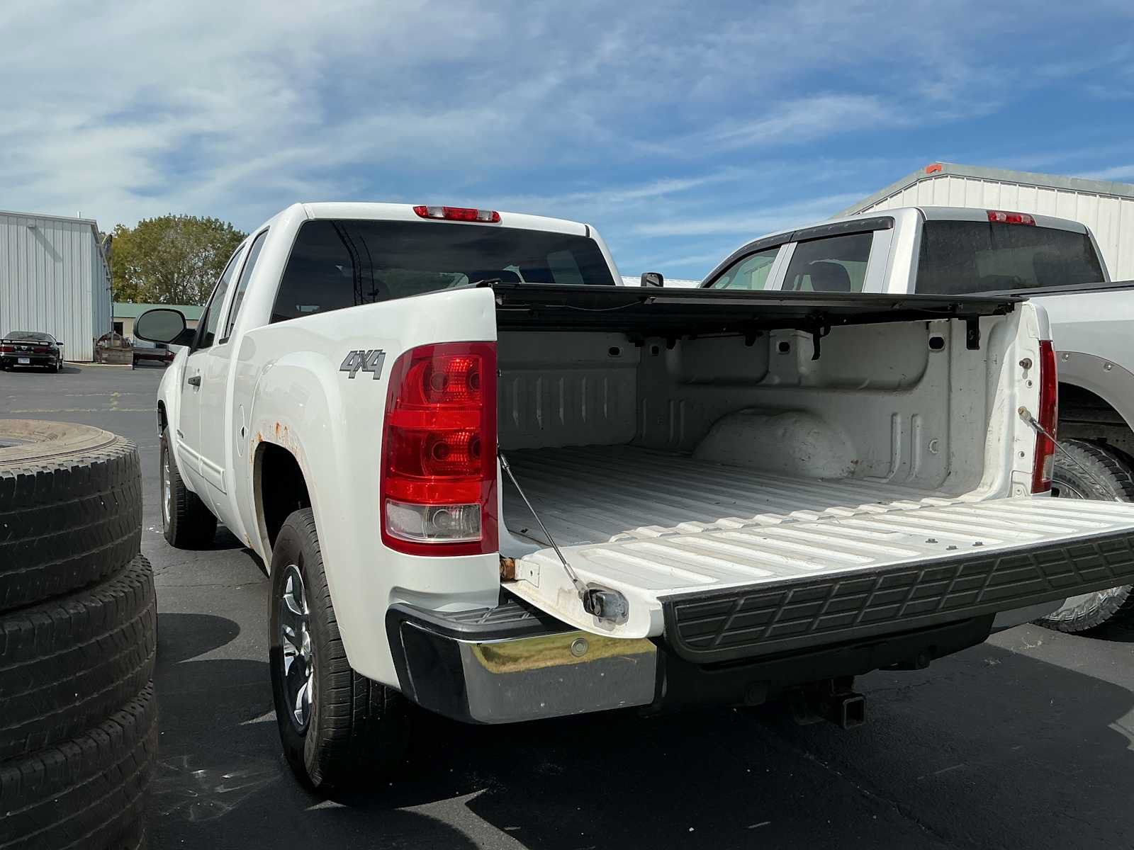 Used 2011 GMC Sierra 1500 SLE w/ Power Tech Package AWD/4WD image 4