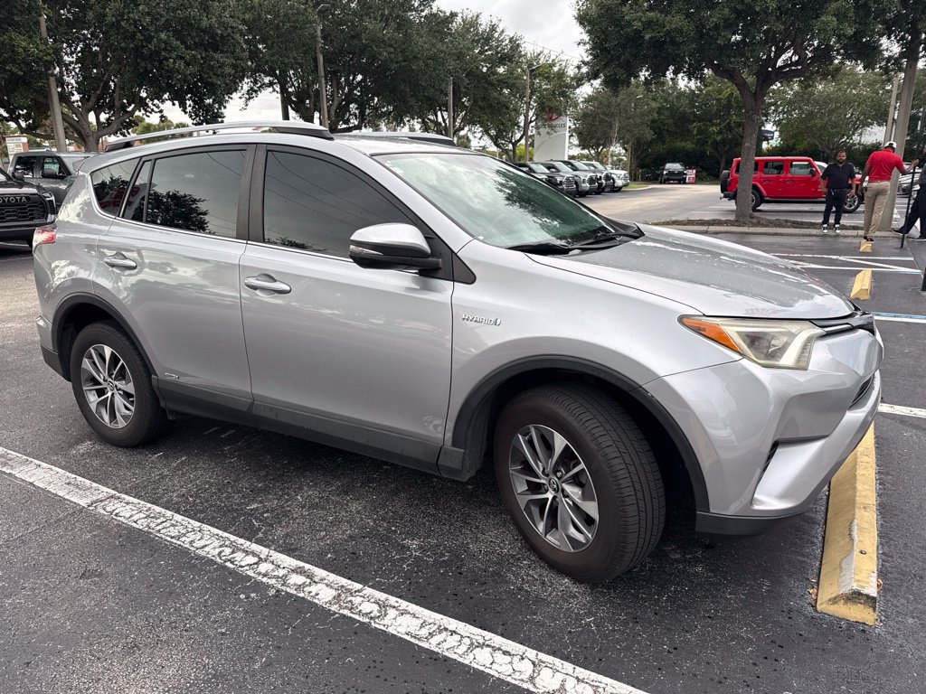Used 2018 Toyota RAV4 LE w/ Carpet Mat Package AWD/4WD image 1