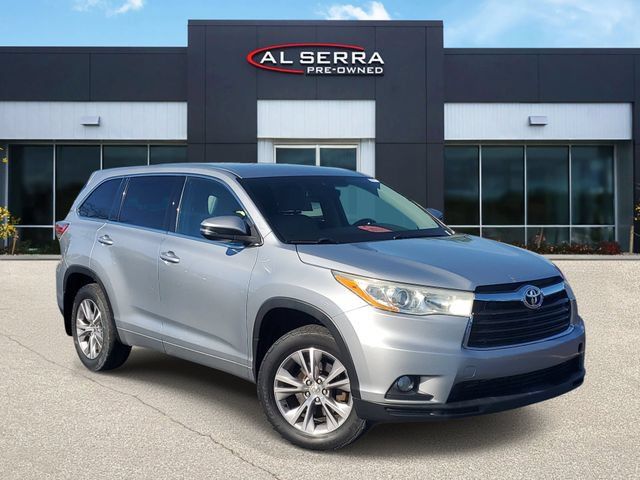 Used 2014 Toyota Highlander Plus AWD/4WD image 1