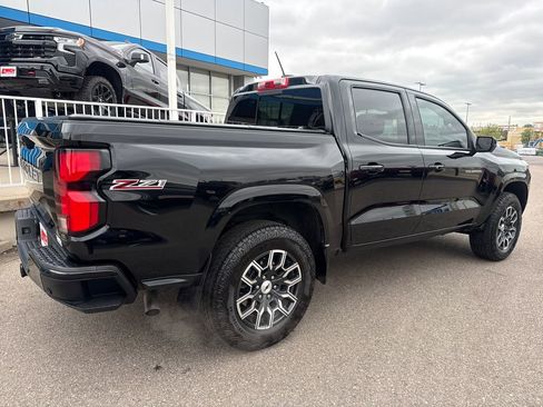 Used 2024 Chevrolet Colorado Z71 w/ Z71 Convenience Package 2 AWD/4WD image 5