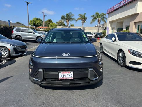 Used 2024 Hyundai Kona SEL FWD image 2