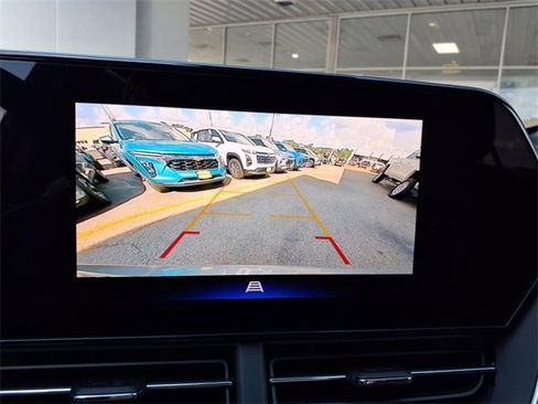 New 2025 Chevrolet Trax RS w/ Driver Confidence Package image 28