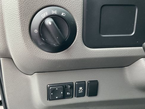 Used 2012 Nissan NV 2500 S w/ Side Curtain Airbag Pkg image 23