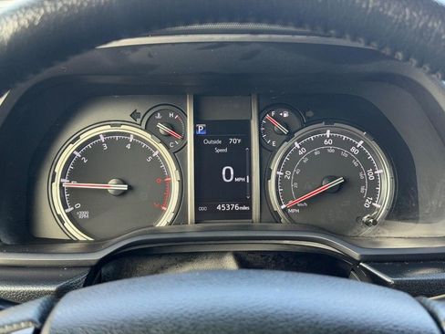 Used 2024 Toyota 4Runner TRD Off-Road Premium AWD/4WD image 21