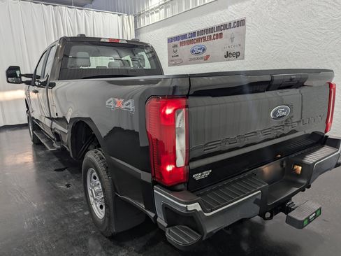 Used 2024 Ford F250 XL image 8