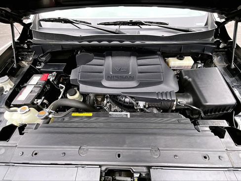 Used 2021 Nissan Titan SV w/ SV Convenience Package image 29