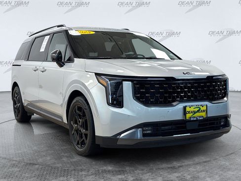 Used 2025 Kia Carnival SX Prestige FWD image 3