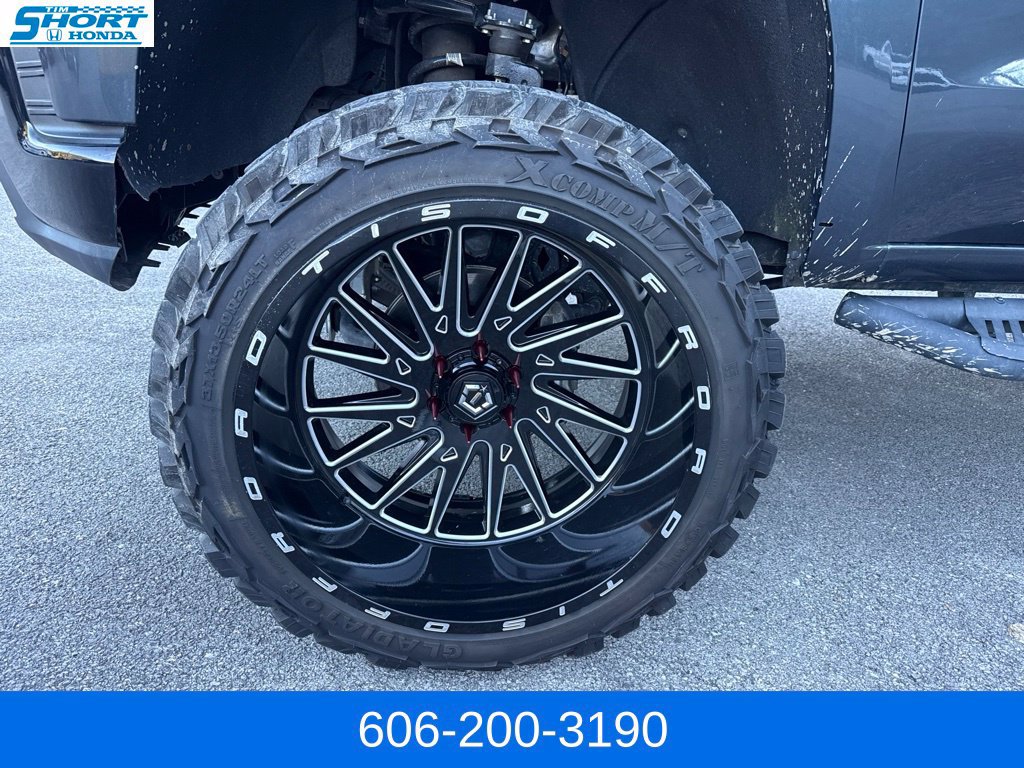 Used 2022 Chevrolet Silverado 1500 LT Trail Boss w/ LT Trail Boss Premium Package AWD/4WD image 11