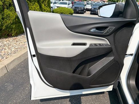 Used 2024 Chevrolet Equinox LS w/ LS Convenience Package AWD/4WD image 14