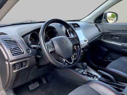 Used 2024 Mitsubishi Outlander Sport SE AWD/4WD image 17