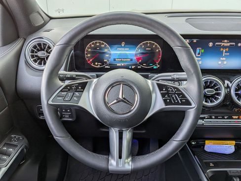 Used 2026 Mercedes-Benz GLB 250 image 13
