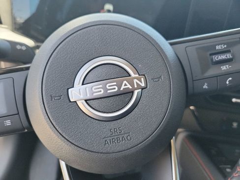 Used 2025 Nissan Kicks SR FWD image 25