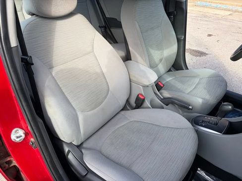 Used 2017 Hyundai Accent Value Edition FWD image 33