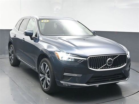 Certified 2022 Volvo XC60 B6 Inscription w/ Advanced Package image 2