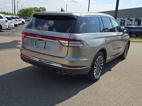 Used 2023 Lincoln Aviator Reserve w/ Equipment Group 201A AWD/4WD image 4